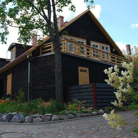 Saha Kluba Apartamenti Kuldīga Стая снимка