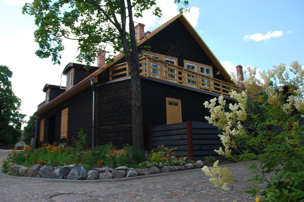 Saha Kluba Apartamenti Kuldīga Стая снимка